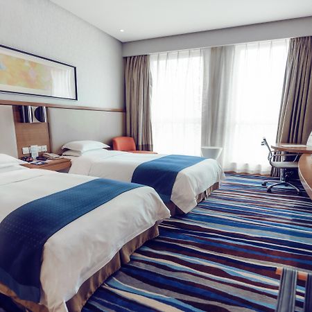 Holiday Inn Express Chongqing Guanyinqiao By Ihg Kültér fotó