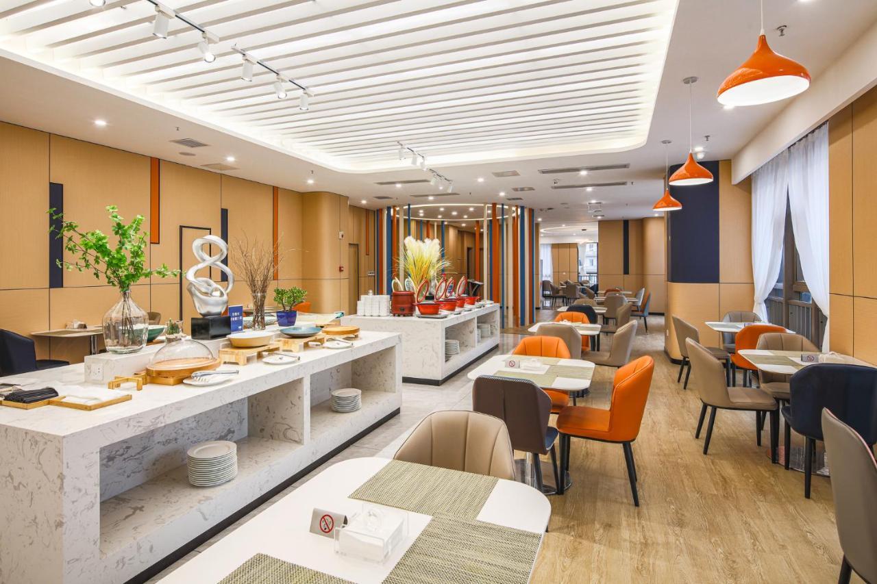 Holiday Inn Express Chongqing Guanyinqiao By Ihg Kültér fotó