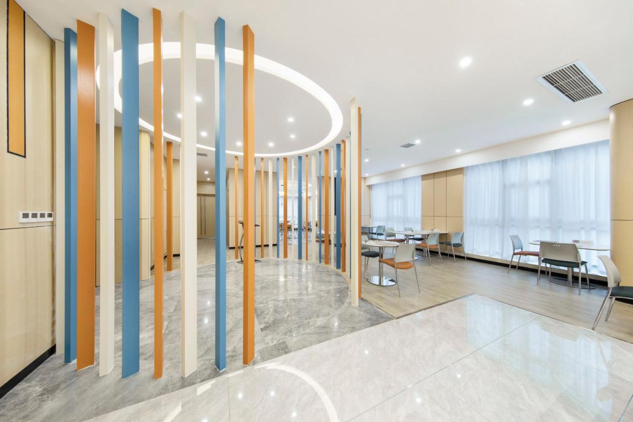 Holiday Inn Express Chongqing Guanyinqiao By Ihg Kültér fotó