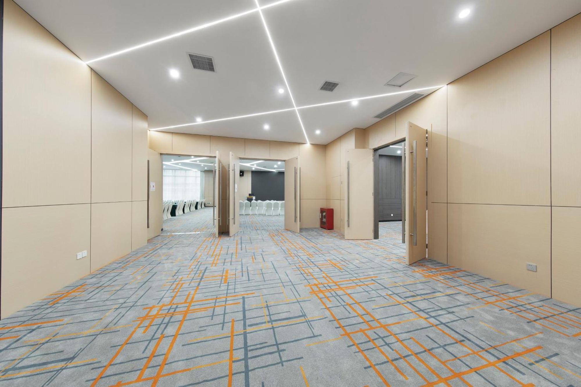 Holiday Inn Express Chongqing Guanyinqiao By Ihg Kültér fotó