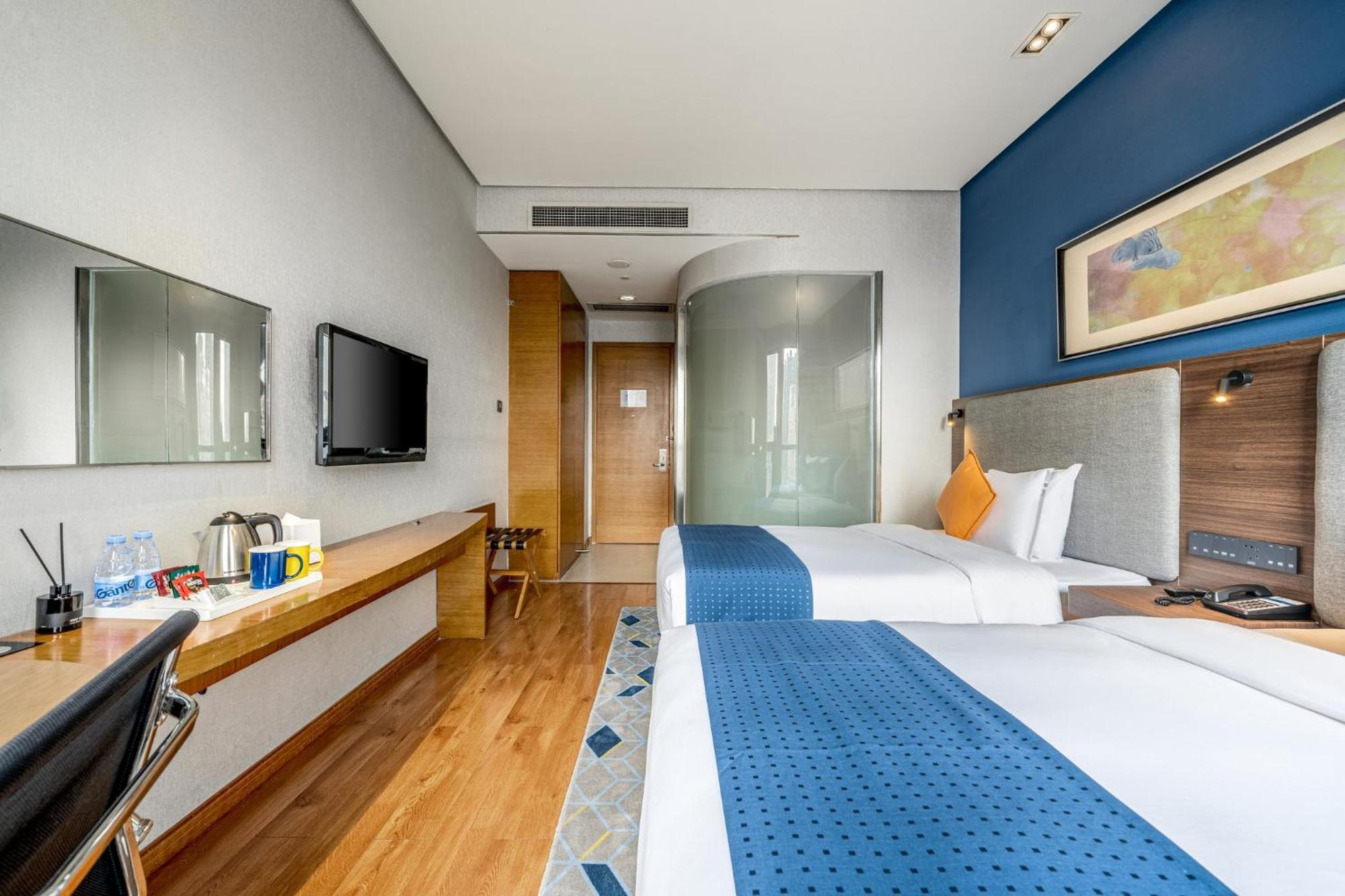 Holiday Inn Express Chongqing Guanyinqiao By Ihg Kültér fotó