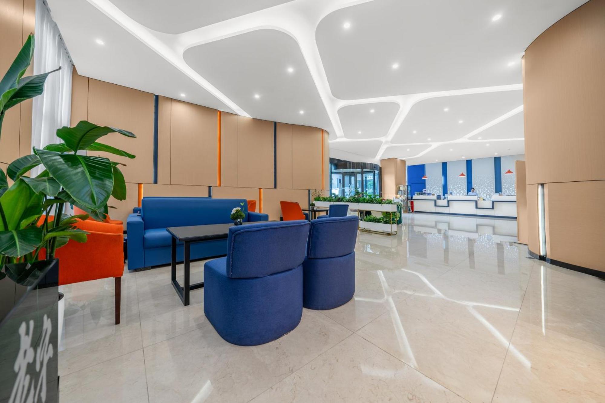 Holiday Inn Express Chongqing Guanyinqiao By Ihg Kültér fotó